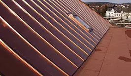 Преимущества и эксплуатационные характеристики кровли из меди